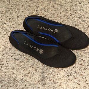 Black Round Toe Rothy’s Flats